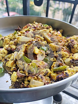 crumbled paneer tikka for paneer chappathi roll