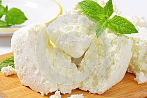 Crumbly white cheese