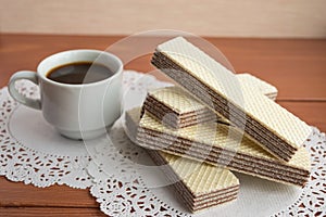 Crunchy chocolate wafers