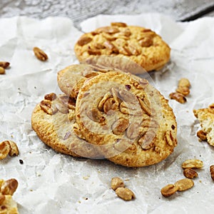 Crunchy cookies with peanut