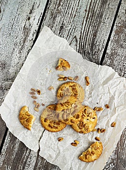 Crunchy cookies with peanut