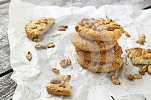 Crunchy cookies with peanut