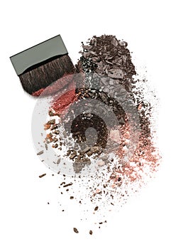 Crushed eyeshadow mix and brush