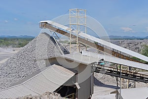 Crushing plant and limestone mine