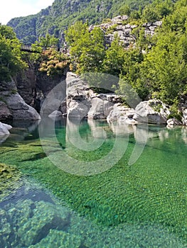 Crystal clear river lumi i Thethit in Albania