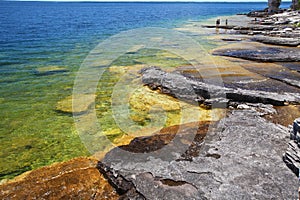 Crystal clear shore in Tobermory, Georgian bay