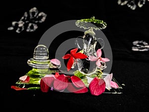 Crystal Glass Statue of Ganesha With Rose Petals