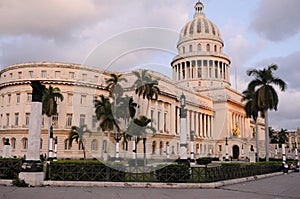 Cuba: The Capitolio in Havanna photo