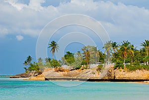   Spiaggia medio caraibico il mare un Costa 