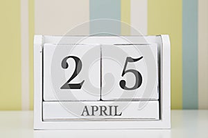 Cube shape calendar for APRIL 25