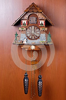 Cuckoo clock with birdie