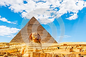 Culmination of a journey through Egypt: the Giza Shpinx with Chephrenpyramide