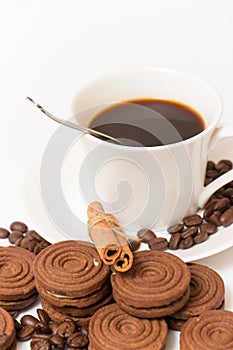 Taza de negro café galletas 