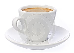 Taza de café a través de blanco 