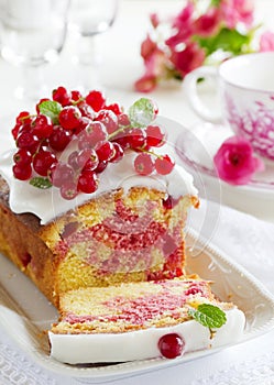 Cupcake with red currant.