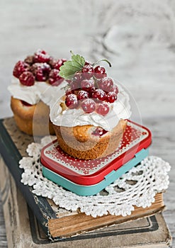 Cupcakes with red currants.