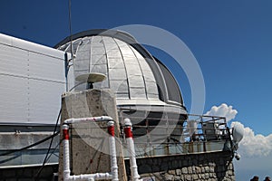 Kopule Astronomické observatoře na Lomnickém štítu 2634 m,, Vysoké Tatry
