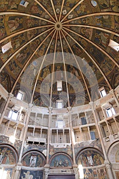 The cupola of the Baptistery of Parma (Battistero di Parma photo