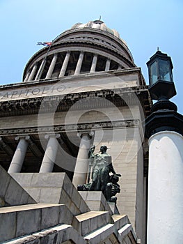 Cupola and statue Capitolio