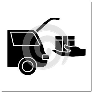 Curbside pickup glyph icon