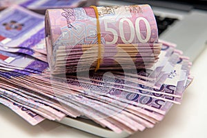 Qatar Currency 500 riyal Bank Note