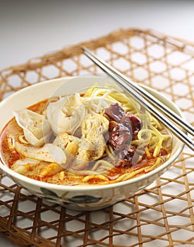 Curry noodle