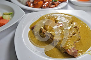 Curry sauce pork slice