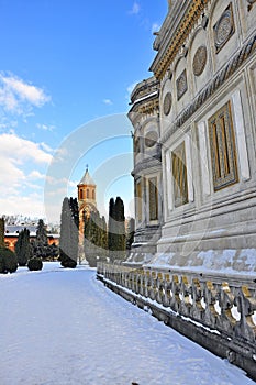 Curtea de Arges monastery garden photo