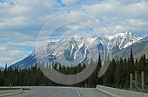 The curve In Kootenay Valley
