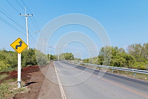 Curvy road sign