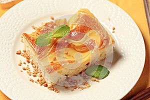 Custard cream sponge cake