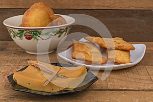 Custard, flakes and fritter. Colombian Christmas gastronomy