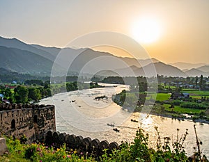 Jammu & Kashmir â Paradise on Earth