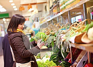 Einkaufen brokkoli auf der der Markt 