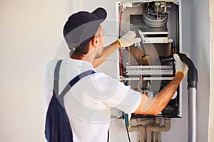 Customer service for the repair and adjustment of the gas boiler