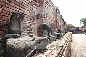 Cut Off Head Buddhas. Temple of the Great Relic, a Buddhist temple in Ayutthaya, central Thailand