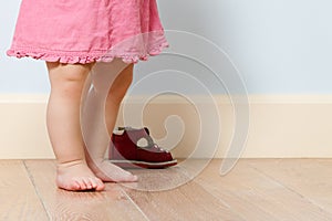 Roztomilý dítě nohy v 