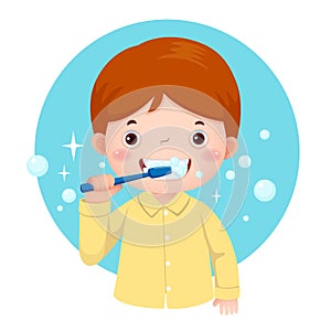 Carino ragazzo spazzolatura il suo denti 