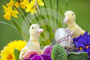 Cute floral decoration with Easter egg
