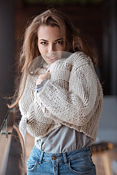 Cute woman posing indoors