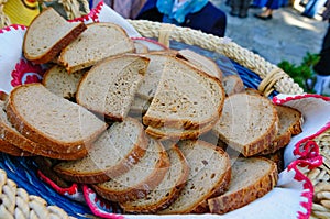 Cutted bread in a basket