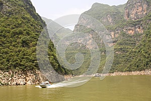 Cutter & tourist boat on Yangtze river