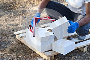 Cutting aerated concrete