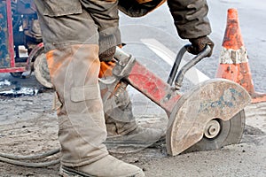 Cutting asphalt road for repairing