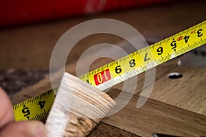 Cutting of linoleum and floor coverings