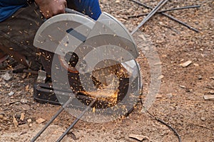 Cutting metal with grinder