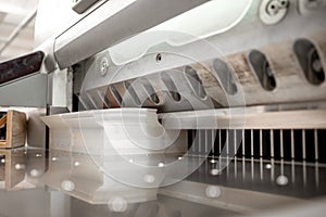 Cutting paper with professional press machine