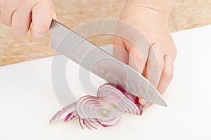 Cutting red onions