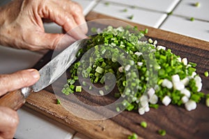 Cutting scallion