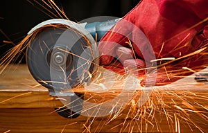 Cutting steel with a small grinder